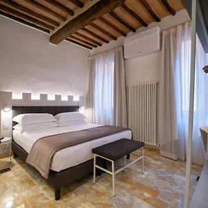 Torre Del Fuggisole 3* Siena